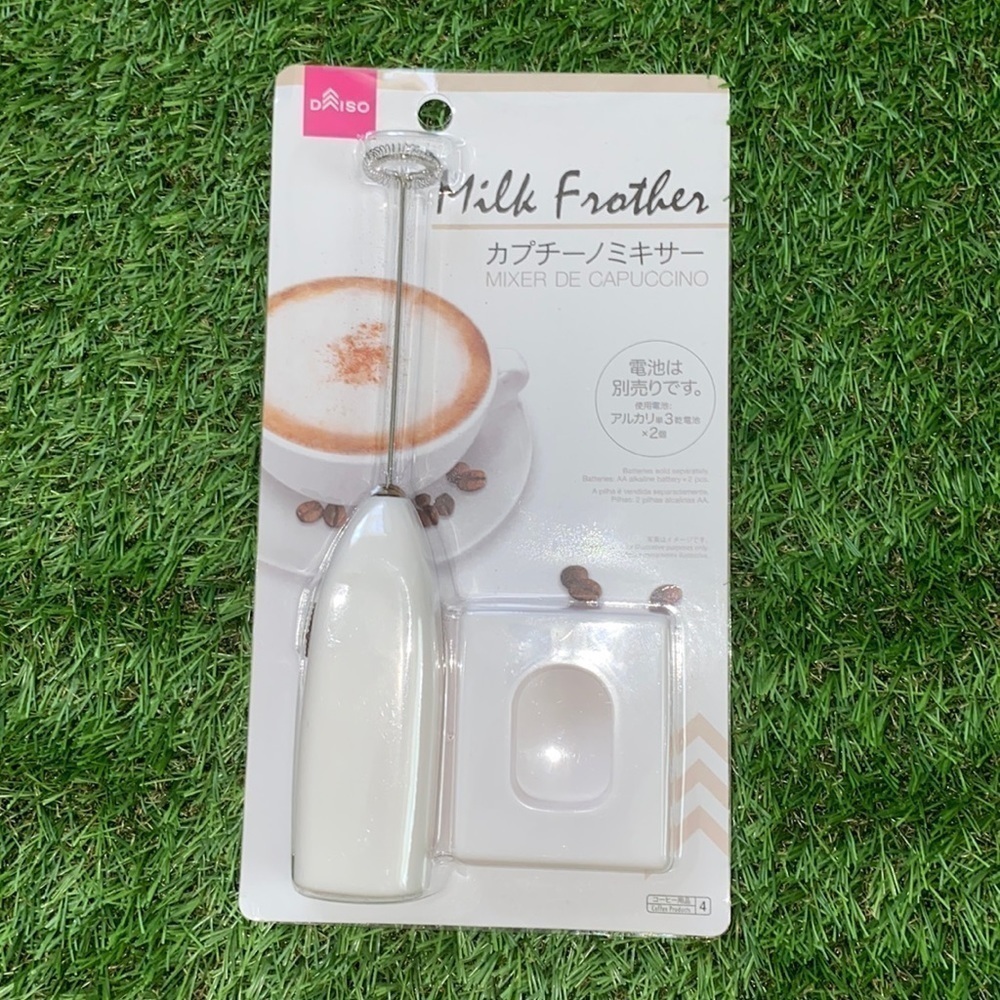 Daiso Milk Frother in White